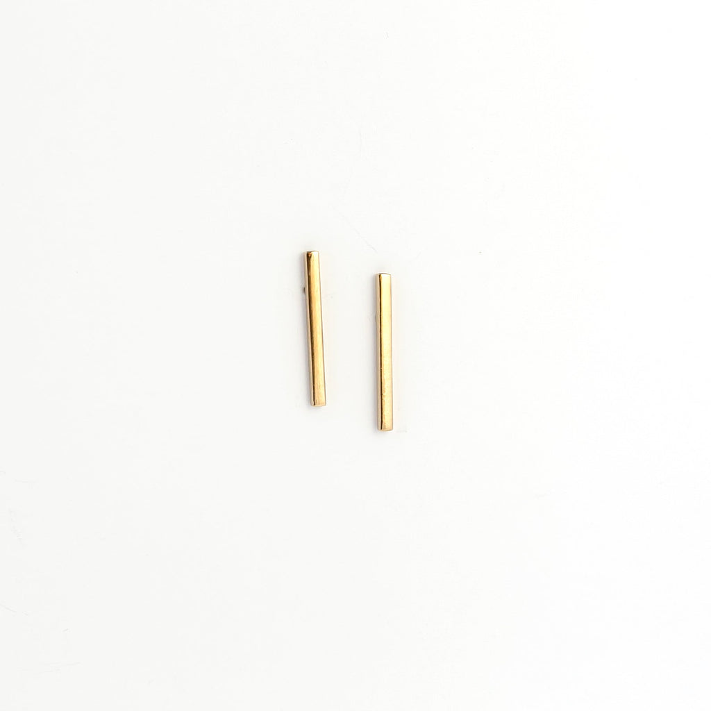 BAR STUD - NVMBR DCMBR - Earrings