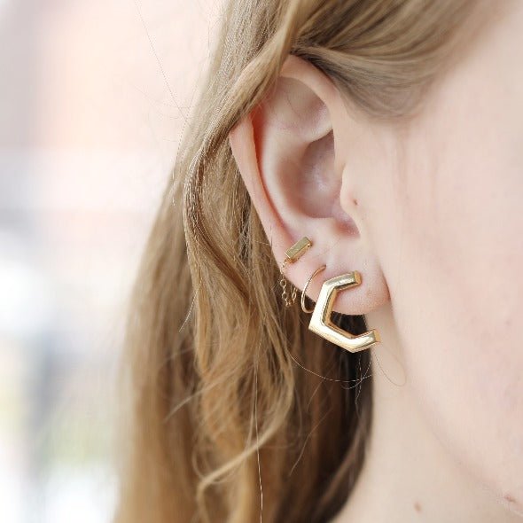 BRACKET EARRING - NVMBR DCMBR - Earrings