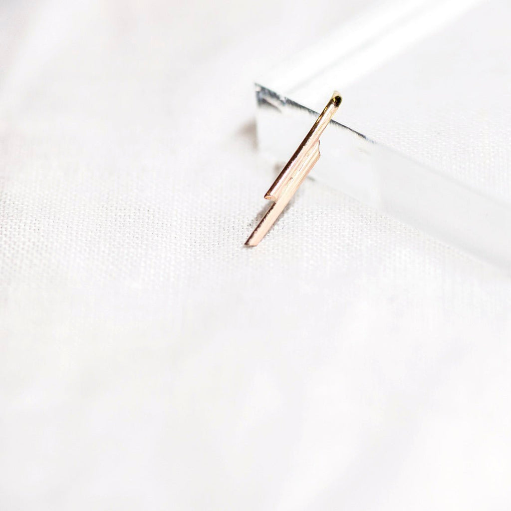 SLANT HOOK STUD - NVMBR DCMBR - Earrings